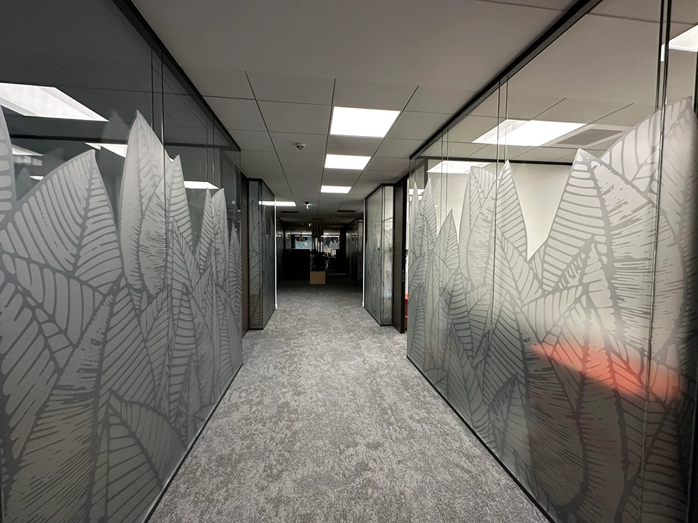 Projet Vitrophanie et décors vitrine – 2